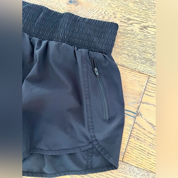 Women High Waisted Shorts Black Athletic Sports Size Medium - Picture 2 of 4